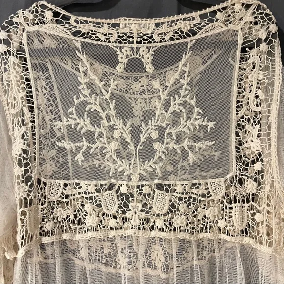 Rebellion Cream Lace Tunic Top - Picture 7 of 8